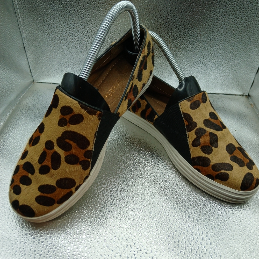 AEROSOLES Leopard Print Slip-On Sneakers in Tan and Brown Women's Size 6